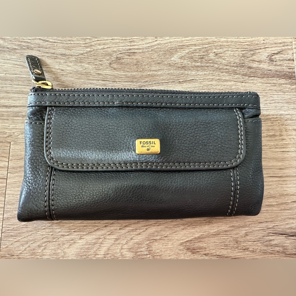 Fossil, Black Pebbled Leather Wallet